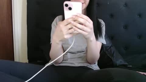 Olivia online show from 04/11/26, 02:54