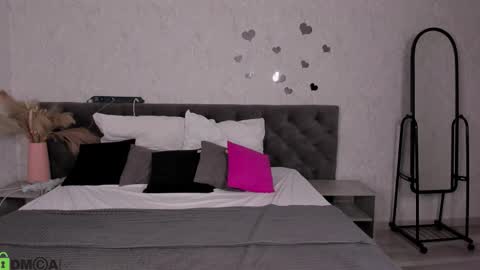 Sonya online show from 11/23/25, 01:16