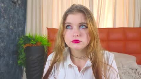 Azalea online show from 12/17/25, 06:52