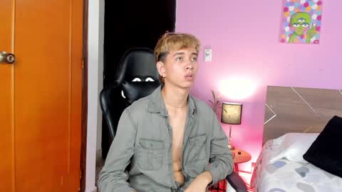 Snapshot of novaybrian chatting on 02/02/25, 07:41 NovayBrian online show from 02/02/25, 07:41