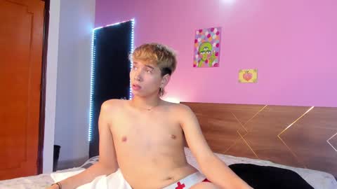Snapshot of novaybrian chatting on 02/06/25, 01:54 NovayBrian online show from 02/06/25, 01:54