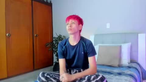 Snapshot of novaybrian chatting on 02/27/25, 11:48 NovayBrian online show from 02/27/25, 11:48