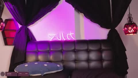 Goth Darling online show from 02/18/26, 10:39