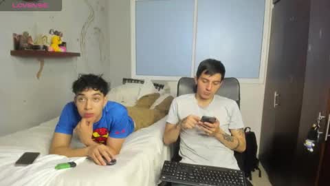 Snapshot of noxx_stark chatting on 10/27/25, 01:31 Noxx online show from 10/27/25, 01:31