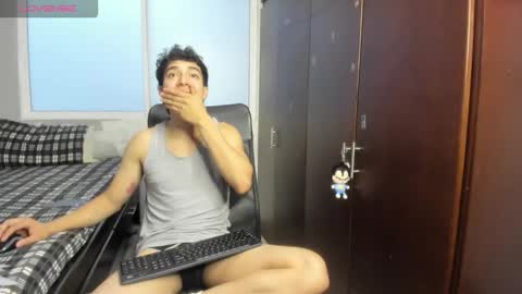 Snapshot of noxx_stark chatting on 11/01/25, 08:33 Noxx online show from 11/01/25, 08:33