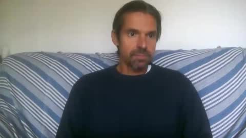 Snapshot of nudebeach222 chatting on 11/13/25, 01:43 nudebeach222 online show from 11/13/25, 01:43