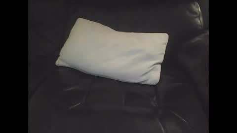 Snapshot of nudestud887 chatting on 12/05/24, 11:29 nudestud887 online show from 12/05/24, 11:29