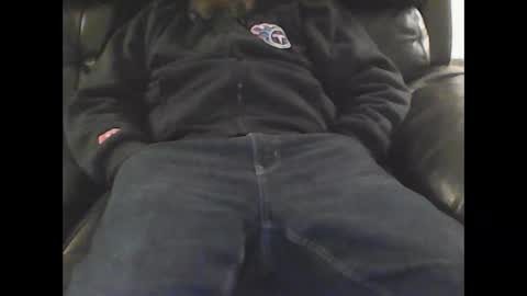 Snapshot of nudestud887 chatting on 01/17/25, 03:23 nudestud887 online show from 01/17/25, 03:23