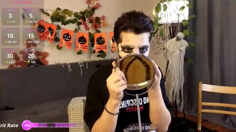 Maks online show from 10/31/25, 09:43