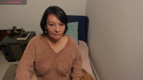 nuit_rose online show from 10/17/25, 02:15