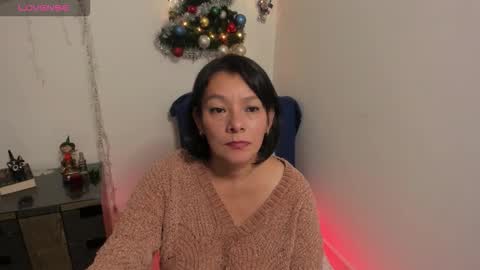 nuit_rose online show from 12/15/25, 02:05