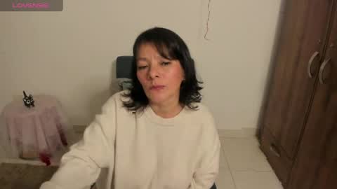 nuit_rose online show from 04/18/26, 01:42