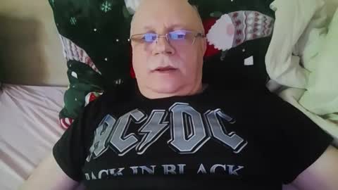 nukiss online show from 04/16/26, 09:21