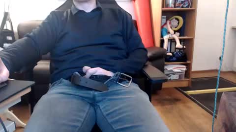 nursefan online show from 12/04/24, 05:44