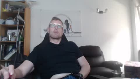 nursefan online show from 10/08/25, 03:42