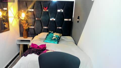 NURY FOX online show from 04/12/26, 12:32