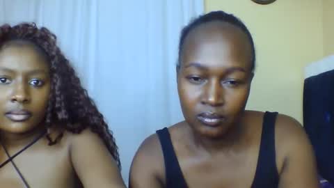 Snapshot of nutgal_ chatting on 10/08/25, 10:57 nutgal online show from 10/08/25, 10:57