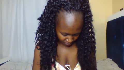 Snapshot of nutgal_ chatting on 10/29/25, 10:39 nutgal online show from 10/29/25, 10:39