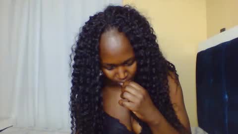 Snapshot of nutgal_ chatting on 10/30/25, 11:00 nutgal online show from 10/30/25, 11:00