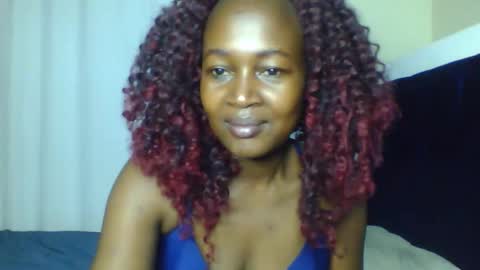 Snapshot of nutgal_ chatting on 12/21/25, 02:19 nutgal online show from 12/21/25, 02:19