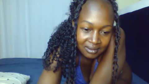 Snapshot of nutgal_ chatting on 01/11/26, 01:21 nutgal online show from 01/11/26, 01:21