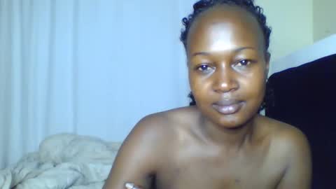 Snapshot of nutgal_ chatting on 01/13/26, 02:39 nutgal online show from 01/13/26, 02:39