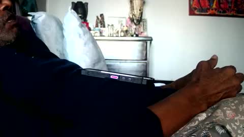 KN online show from 10/16/25, 04:08