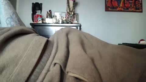 KN online show from 12/17/25, 11:33