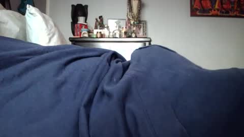 KN online show from 12/22/25, 11:46