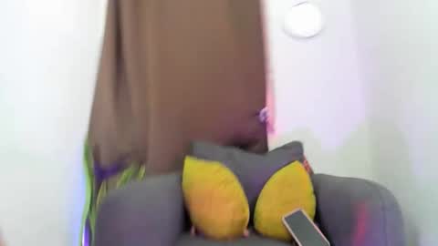 Nia online show from 04/14/26, 05:02