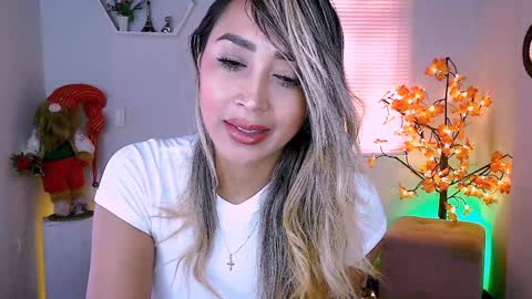 Nycole online show from 01/05/25, 06:35