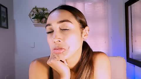 Nycole online show from 03/19/26, 06:45