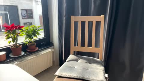 Nicol online show from 02/25/25, 09:53