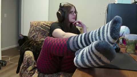 Snapshot of nyctophilic chatting on 12/16/24, 04:45 Nyctophilic online show from 12/16/24, 04:45