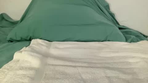 Snapshot of nylonxx chatting on 10/07/25, 11:40 Sissy slut online show from 10/07/25, 11:40