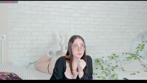 Kat online show from 11/05/25, 04:18