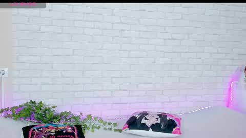 Kat online show from 12/05/25, 09:18