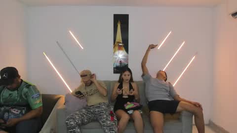 nympho_nathy_sophi online show from 02/06/26, 01:25