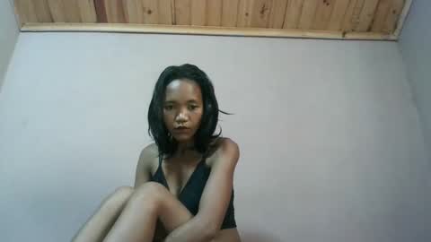 Snapshot of nympholinha chatting on 02/25/25, 04:35 nympholinha online show from 02/25/25, 04:35