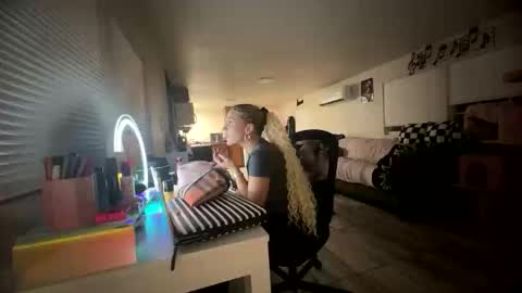 nymphomaticbaby online show from 10/29/25, 04:48