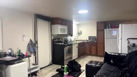 nymphomaticbaby online show from 11/12/25, 03:18