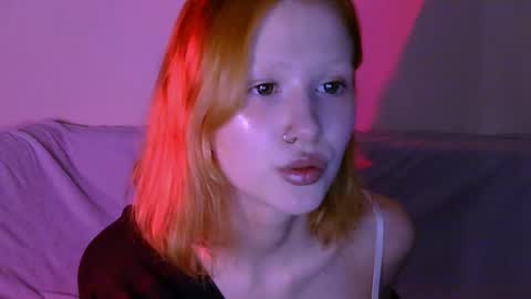nyra_thira online show from 10/16/25, 01:28