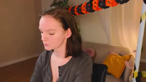 Snapshot of nytheraeclipse chatting on 10/30/25, 01:56 nytheraeclipse online show from 10/30/25, 01:56