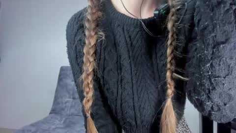 Laura nyu online show from 10/29/25, 08:32