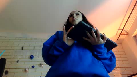 nyx1126 online show from 12/18/25, 11:38