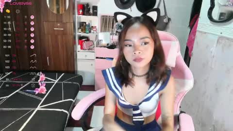 Snapshot of nyx_huntrix27 chatting on 05/15/26, 04:36 nyx online show from 05/15/26, 04:36