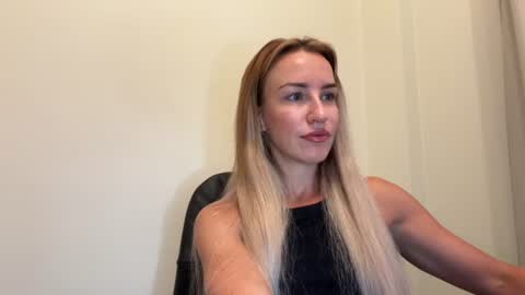 Snapshot of nyxelia_ chatting on 07/01/26, 07:21 Anastasia online show from 07/01/26, 07:21