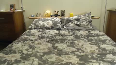 Stef  Derek online show from 03/07/25, 10:56