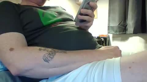 obedient9402 online show from 11/23/25, 10:42