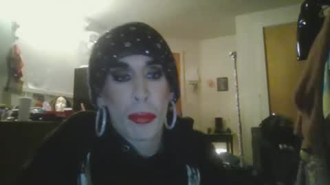 obsessed_glambert online show from 10/06/25, 11:46